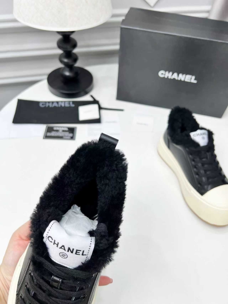 Ch**el sport shoes